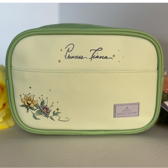 Disney Princess Tiana Cosmetic Bag - Picture 2 of 5